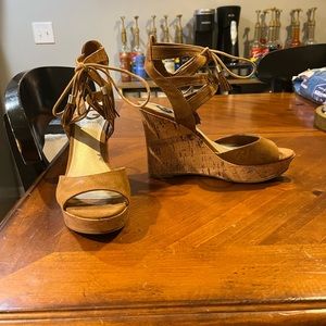 Brown heel’s basically brand new